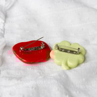 Image 5 of apples & clovers