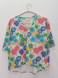 Image 2 of TOP FLOWER BEIGE