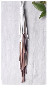 Image 4 of Collana in pelle artigianale SIRENA - Luce Terra