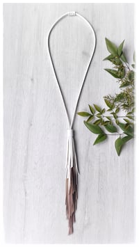 Image 1 of Collana in pelle artigianale SIRENA - Luce Terra