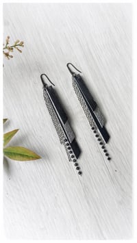 Image 3 of Orecchini pendenti in pelle NINFA CRYSTAL - Black&Silver