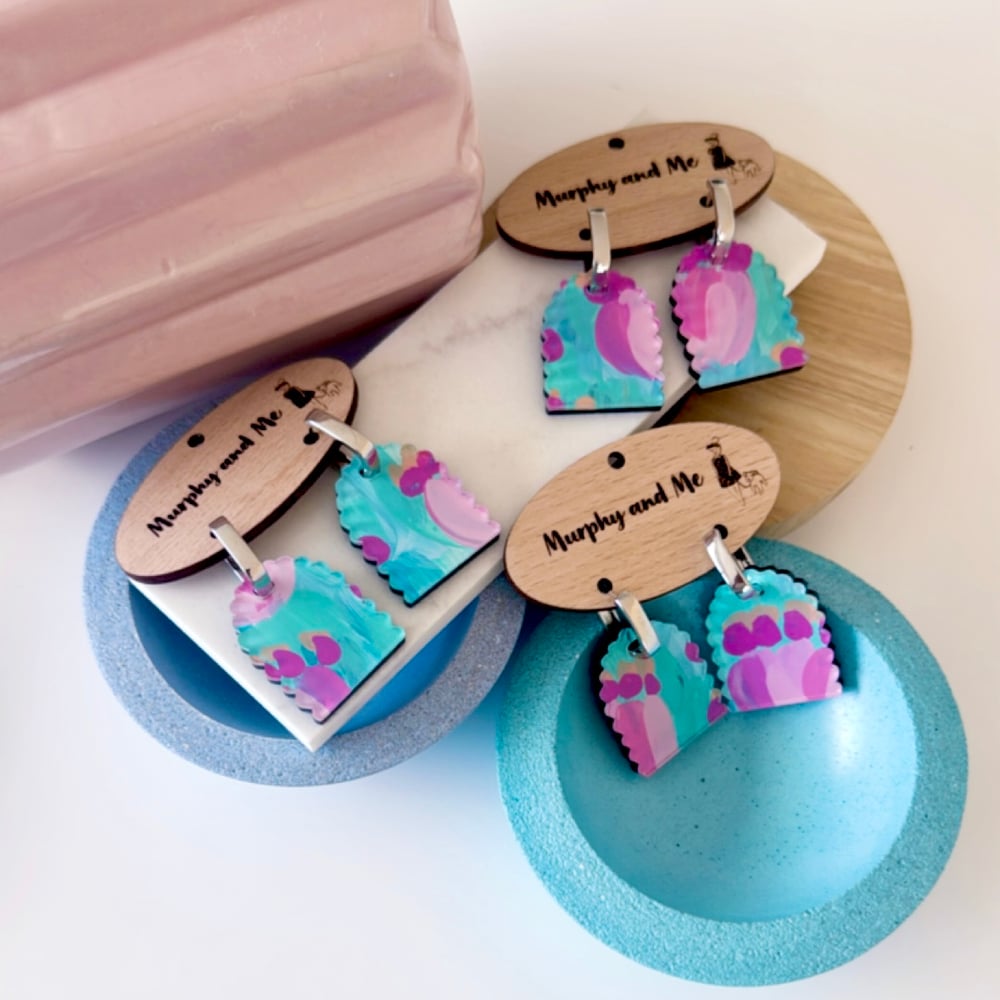 Image of 'Pastel Autumn' Scallop Arch Dangles
