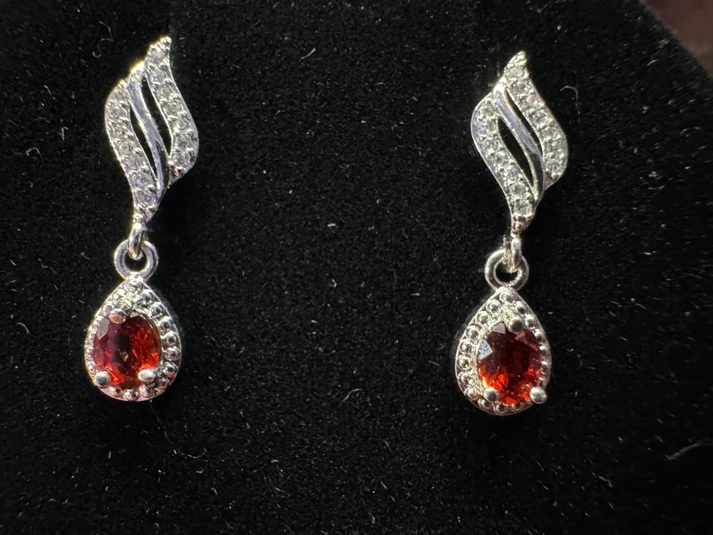 Image of Sparkling Garnet Earrings