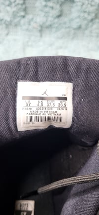 Image 3 of Jordan Max Aura Black/Red Sneakers Size 5