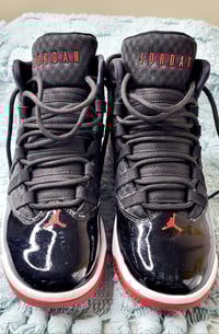 Image 4 of Jordan Max Aura Black/Red Sneakers Size 5
