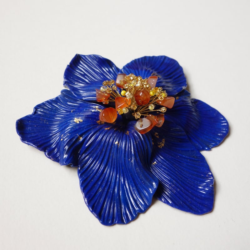 Image of Grande broche fleur Lapis lazuli