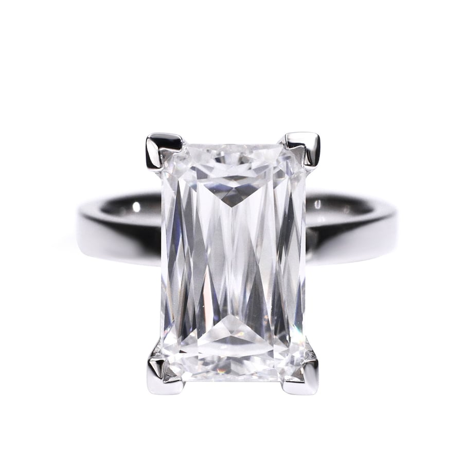 Image of Lab Grown Diamond ring - The Empire