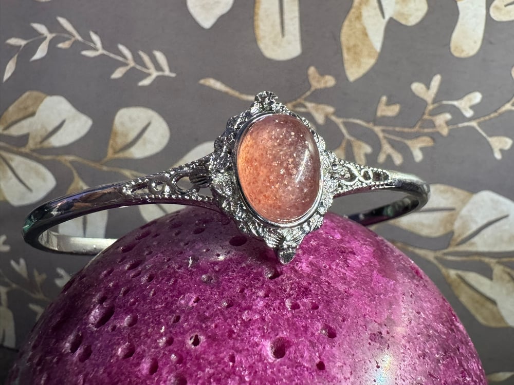 Image of Elegant Strawberry Quartz Bracelet