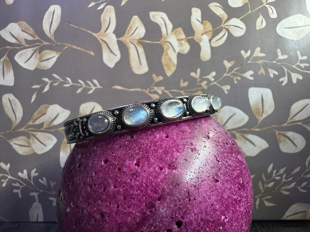 Image of Stunning Moonstone Bracelet