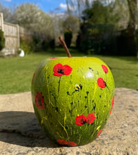 Image 4 of 'Poppy Gala' ceramic apple