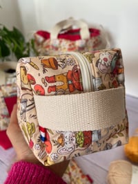 Image 2 of Trousse pour petits projets tricot ou accessoires: Petites souris au potager