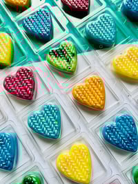 Knitted Heart Clam