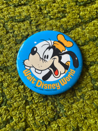 Image 1 of Vintage Walt Disney World Goofy Large Pin