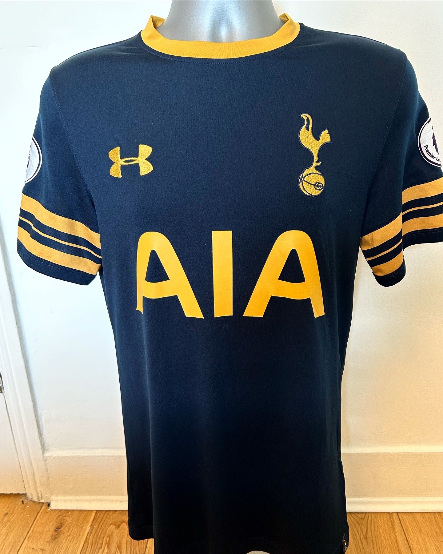 Image of Tottenham Hotspur “DELE 20” 2016/17 Away Shirt + PL patches (S)