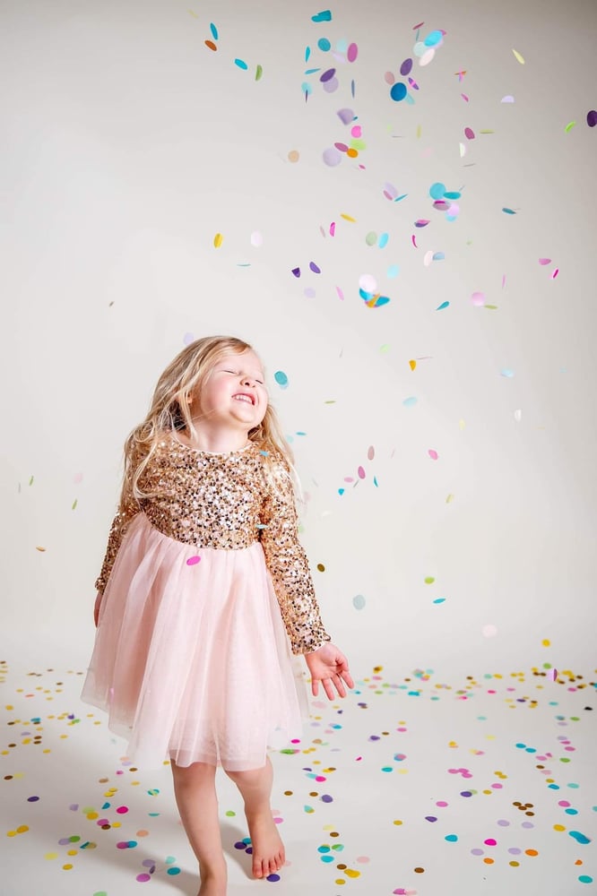 Image of Confetti Mini Sessions