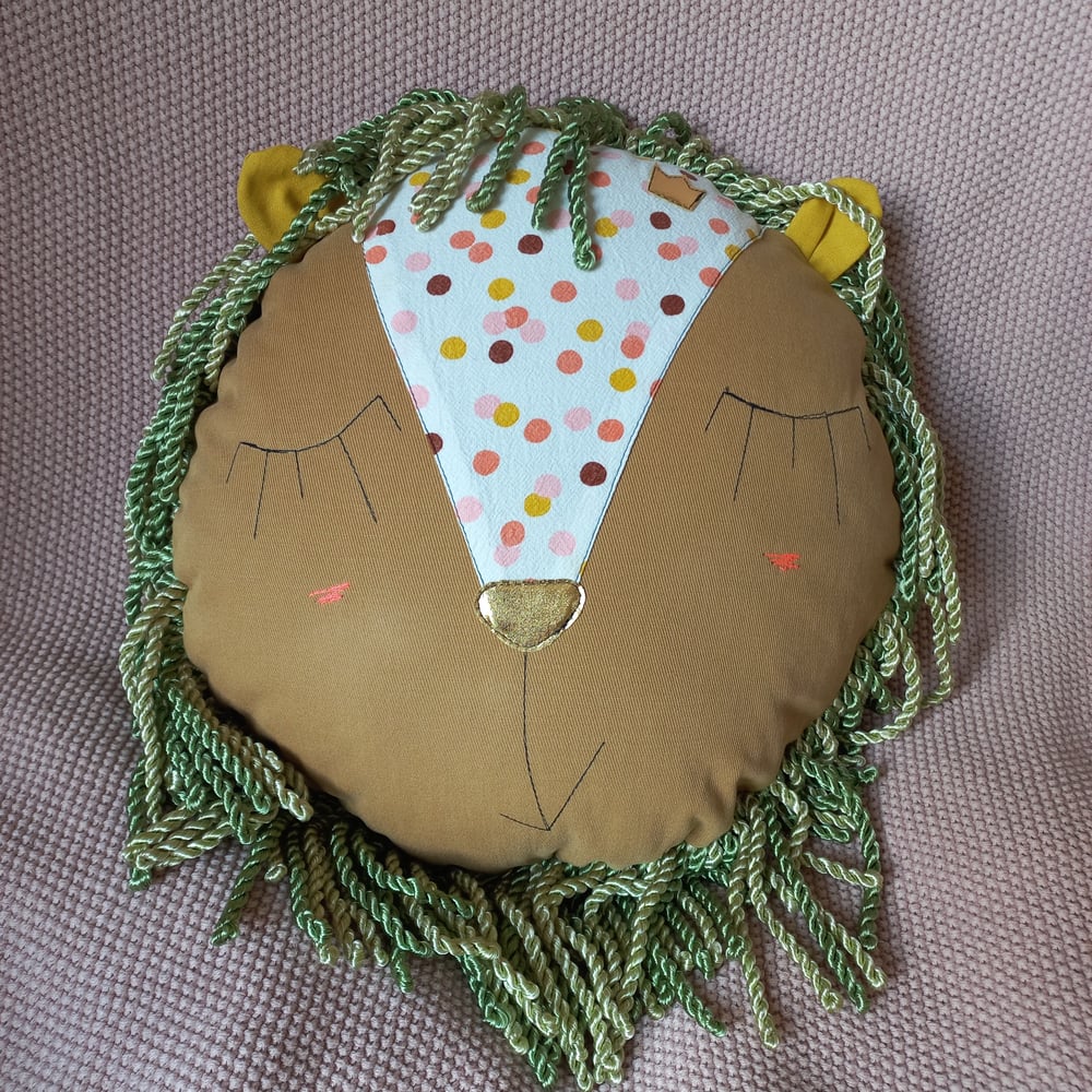 Image of Löwenkissen ochre dots