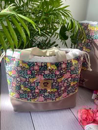 Image 1 of Sac à projet Taille M: Tigre au jardin