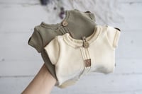 Image 3 of Cyprien green romper / newborn size