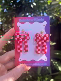 Red & pink check bow earrings 