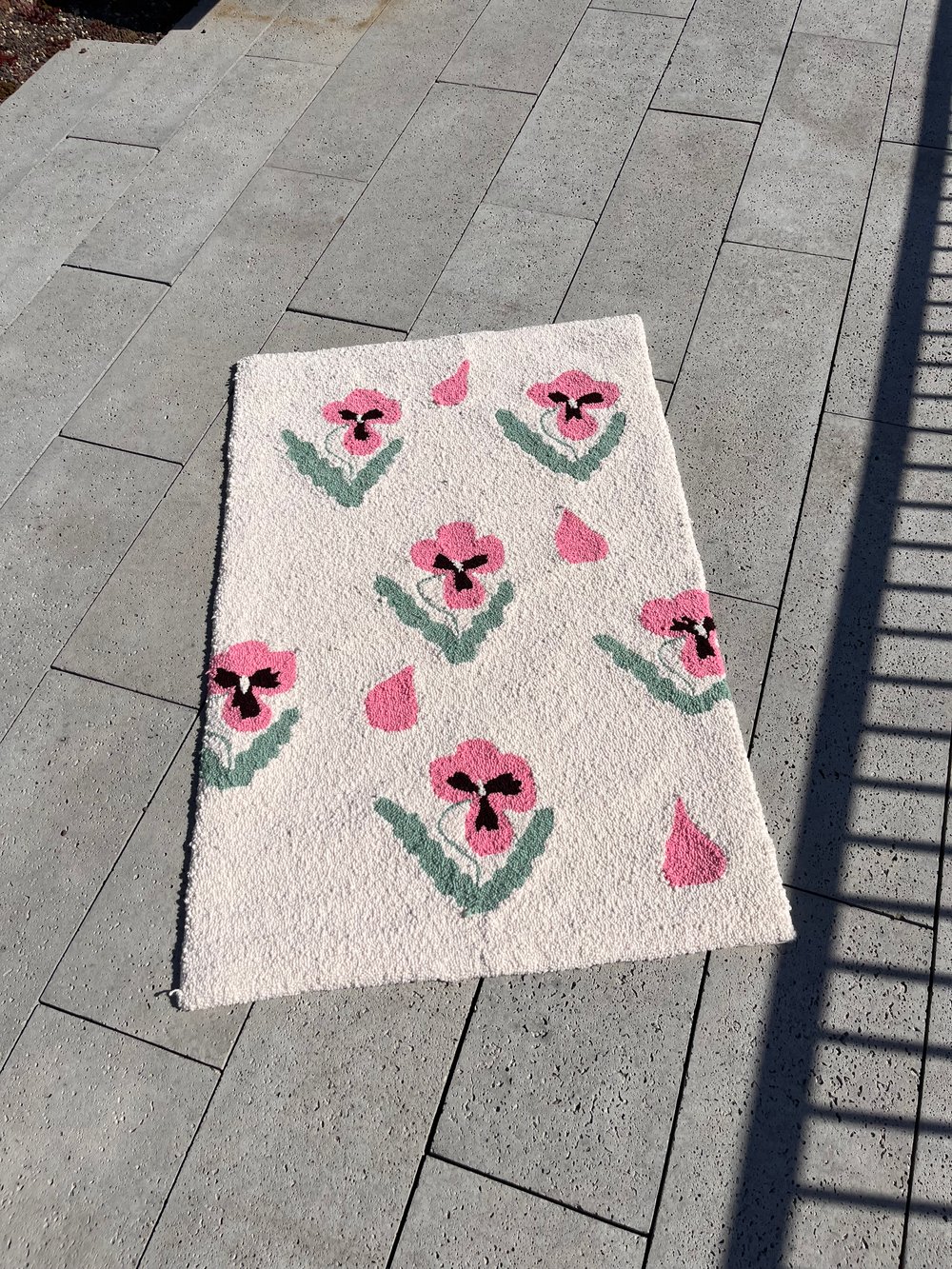 Image of Pink pansy rug