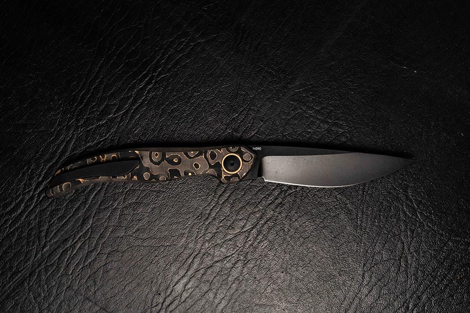 Image of Black DLC/Brass Carbon Fiber Keanison Fido