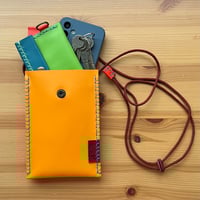 Image 8 of Bolso y monedero amarillo