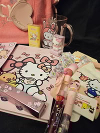 Image 5 of Juicy Couture Wingin It Tote Meets Hello Kitty Bundle *