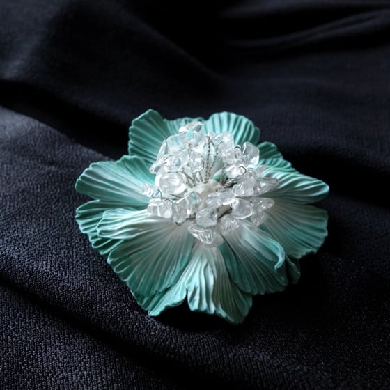 Image of Petite broche fleur Céladon