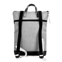 Image 6 of Mochila Book Holder impermeable negro con fondo amarillo