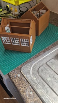 Image 5 of Signal Box Type B - Easy build kit. Building and roof.  Requires painting.