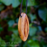 Image 3 of Simple Blackthorn Pendant (PE1905)