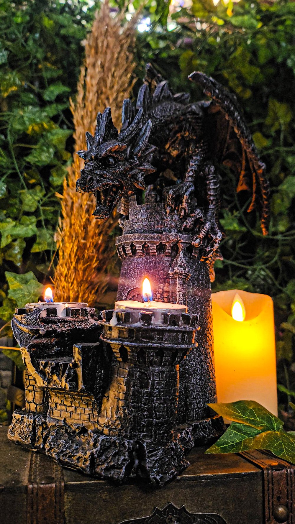 👑The Armored Kingdom Dragon's Fury Flameforge Candle Holder with 2 Candles 🐉🕯