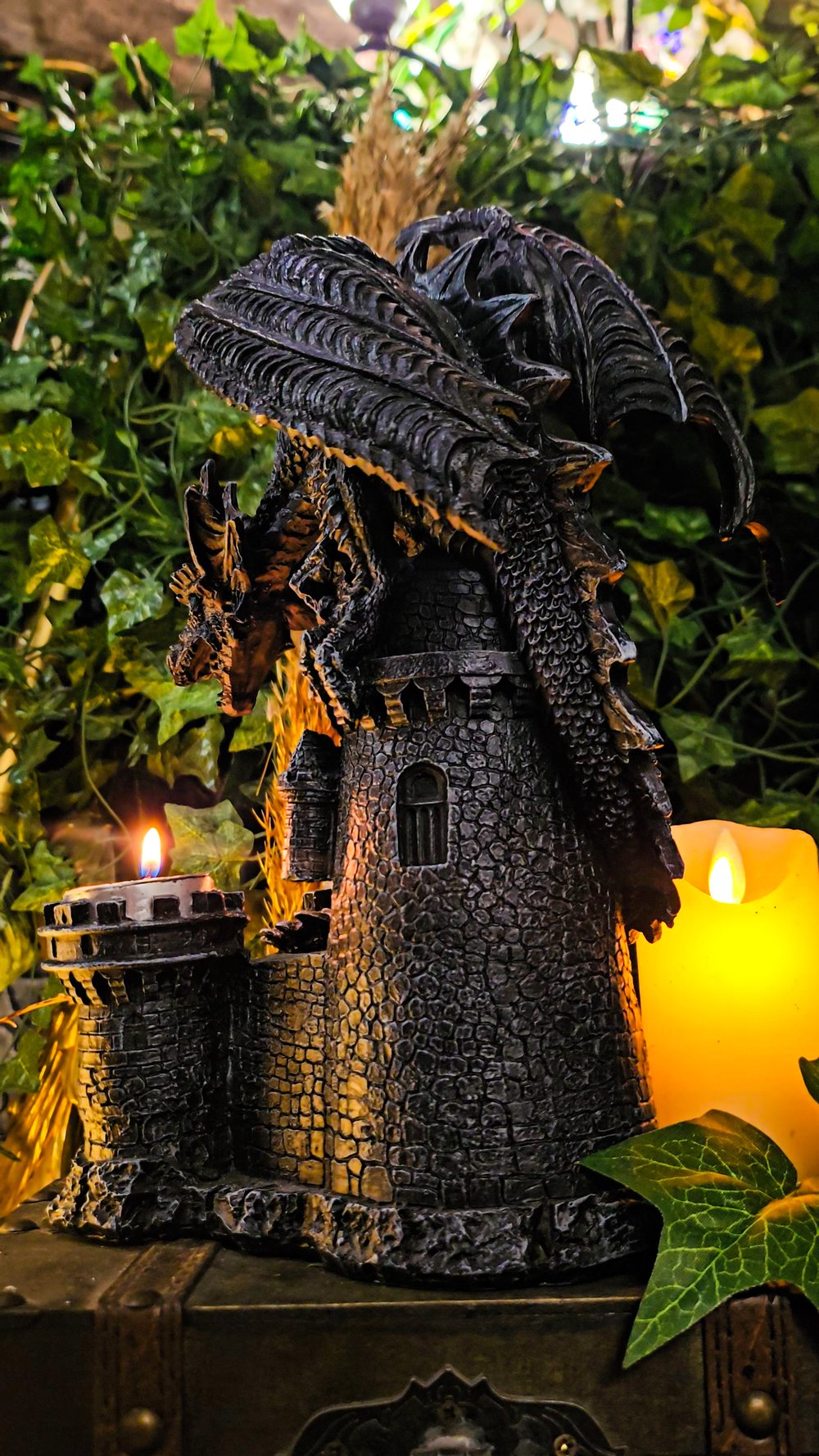 ๐The Armored Kingdom Dragon's Fury Flameforge Candle Holder with 2 Candles ๐๐ฏ