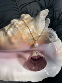 Image 3 of Flat Scallop Necklace N159