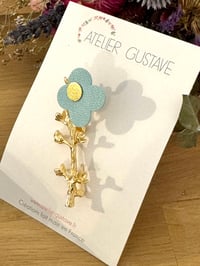 Image 2 of Broche Yumi