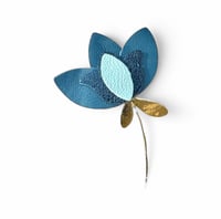 Image 1 of Broche Lou