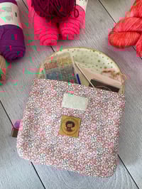 Image 2 of Pochette plate pour accessoires: Liberty New Eloïse Rose 