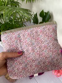 Image 3 of Pochette plate pour accessoires: Liberty New Eloïse Rose 