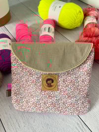 Image 5 of Pochette plate pour accessoires: Liberty New Eloïse Rose 