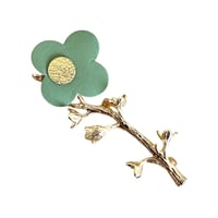 Image 1 of Broche Yumi