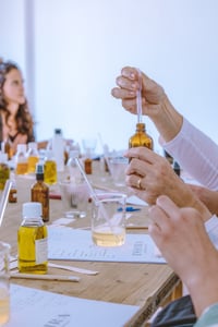 Image 2 of Taller  DISEÑA TU PERFUME