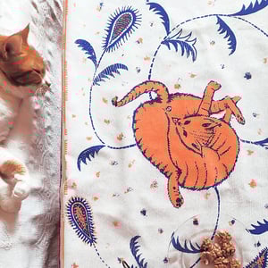 Γατί γλείφει Ποπό Πετσέτα Κουζίνας /// Cat Licking Butt Tea Towel