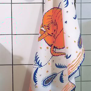 Γατί γλείφει Ποπό Πετσέτα Κουζίνας /// Cat Licking Butt Tea Towel