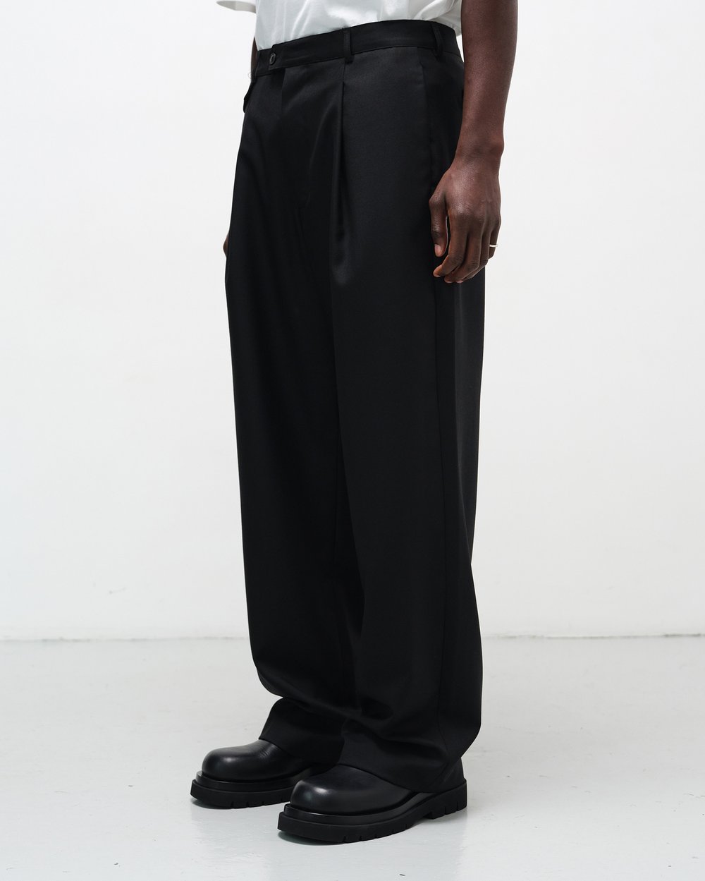 Image of Black Cotton Gabardine Pleated Pants