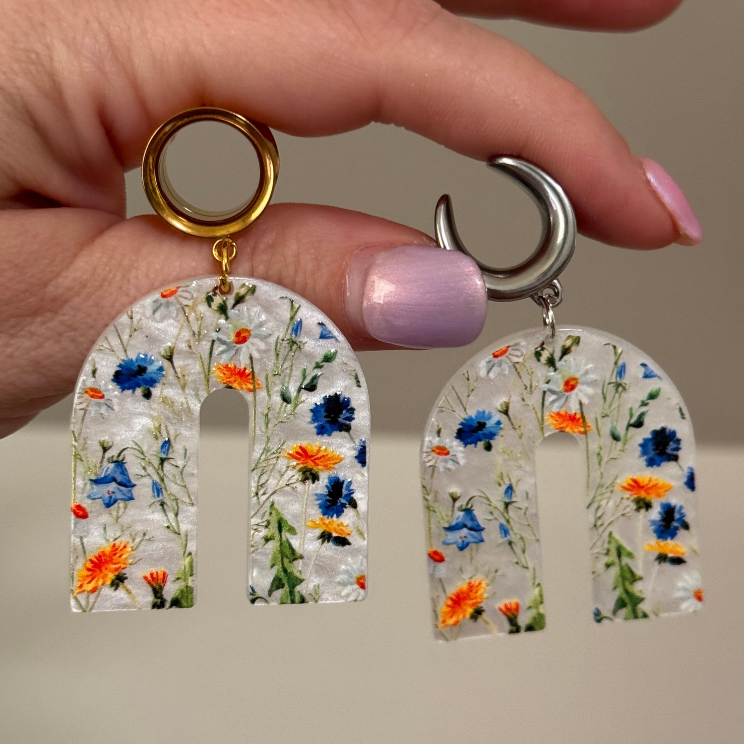 Image of Floral Arch Dangles (sizes 2g-2")