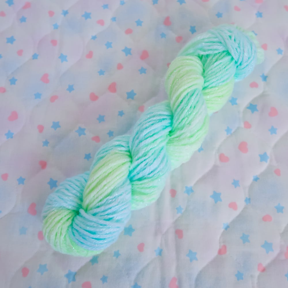 Iridescent Yarn: Lucky Clover