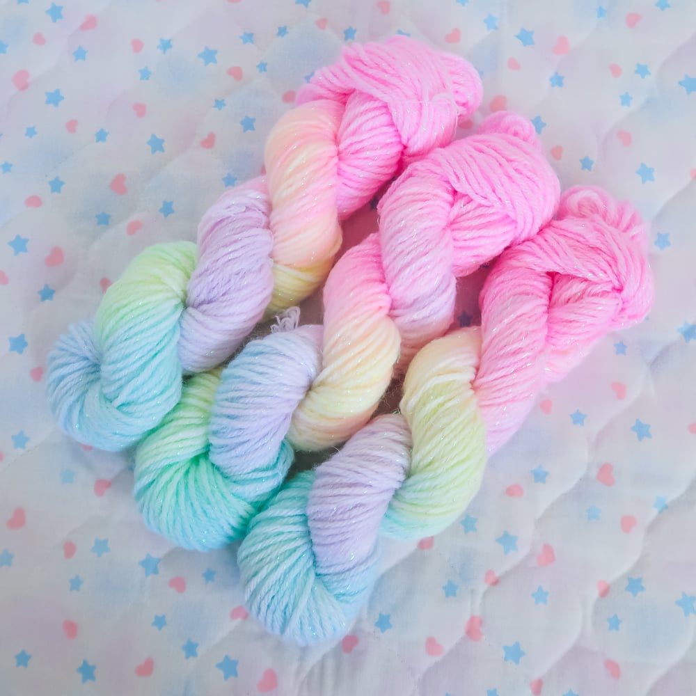 Iridescent Yarn: Rainbow