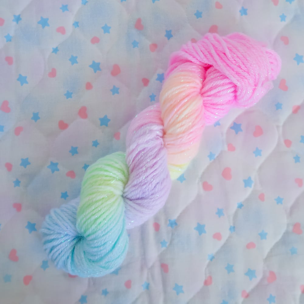 Iridescent Yarn: Rainbow