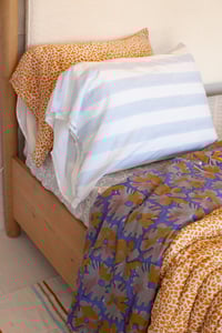 Image 2 of Bouquet Quilt
