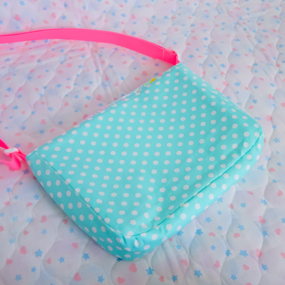 Flap Bag: 02